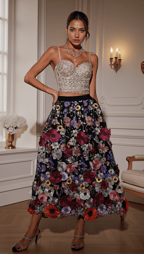 AMORY FLOWER EMBROIDERED SKIRT IN BLACK