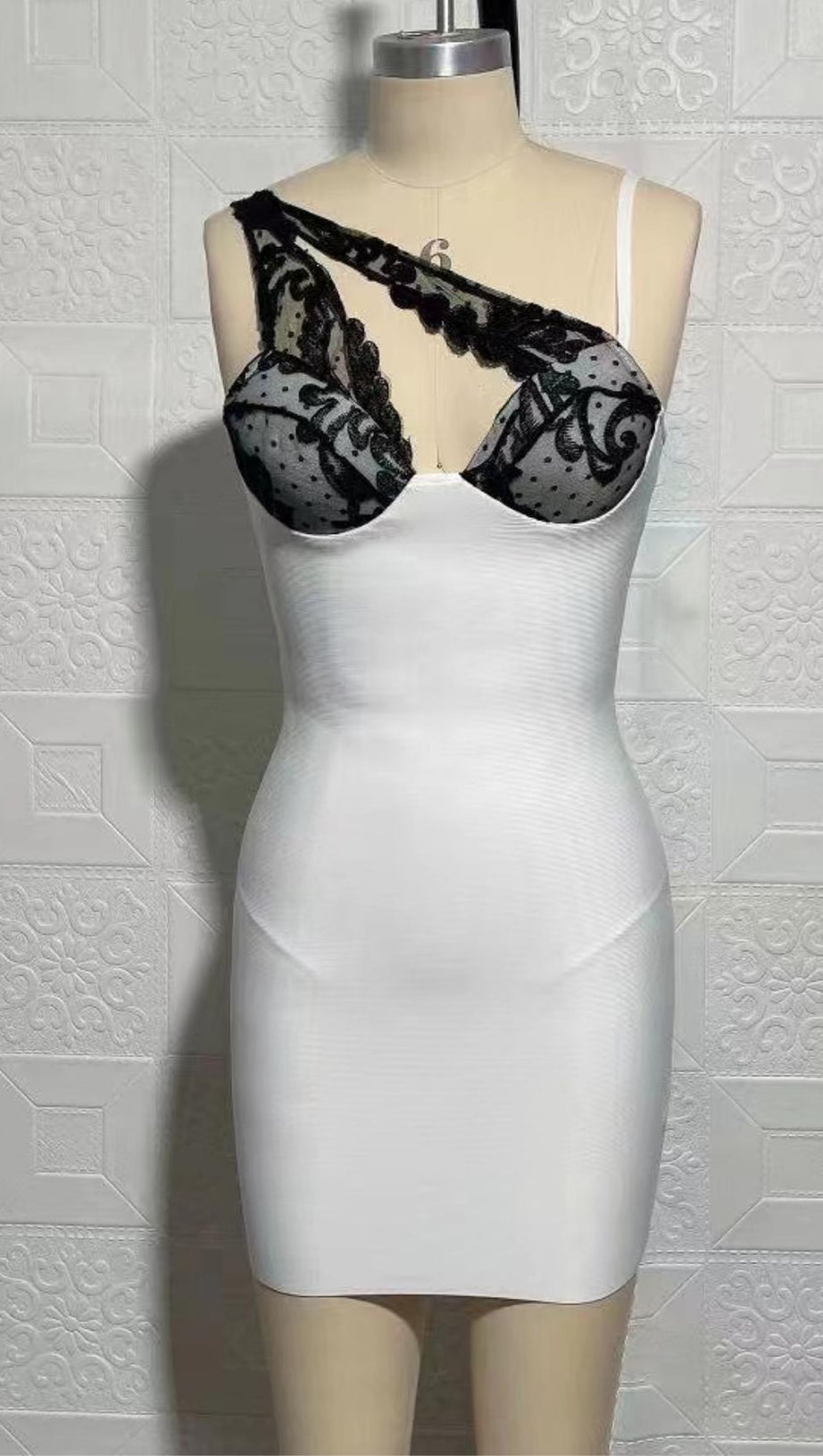 LACE MINI DRESS IN WHITE