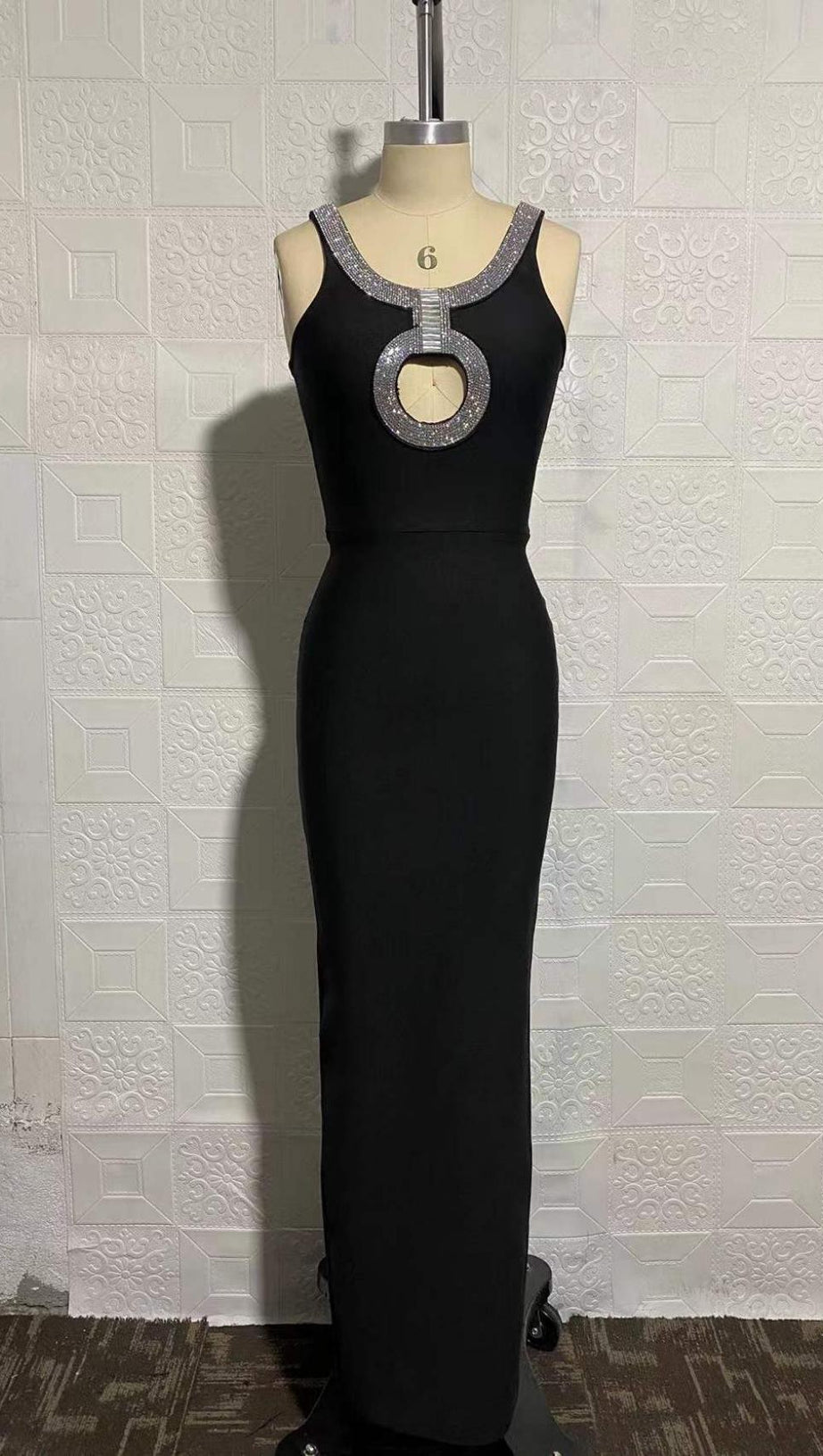 CTYSTAL MAXI DRESS IN BLACK