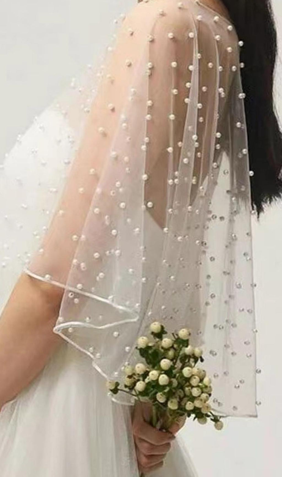 MANTELLO DI PERLE PICCOLE IN BIANCO