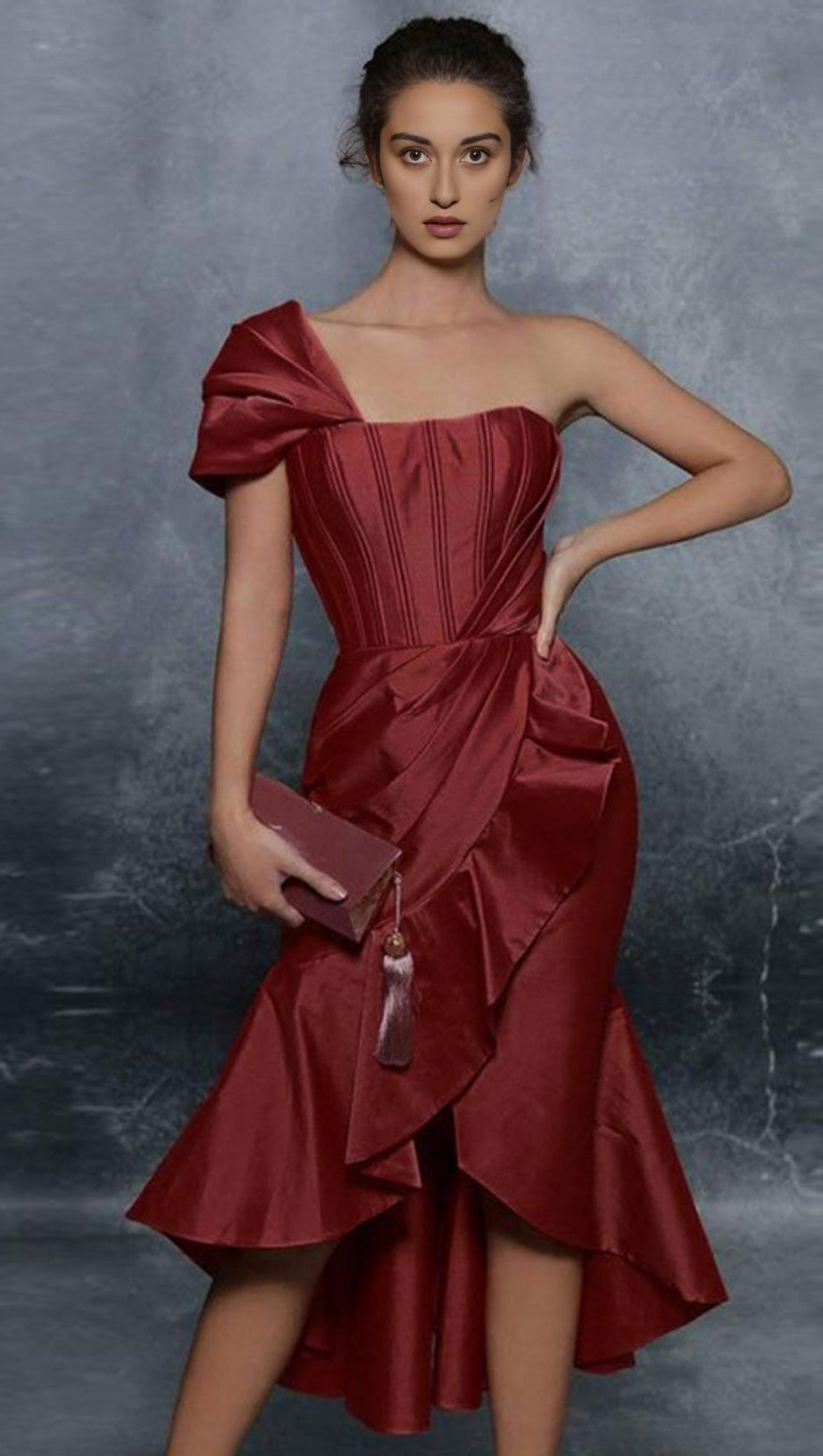 ONE SHOULDER MAXI DRESS IN RED