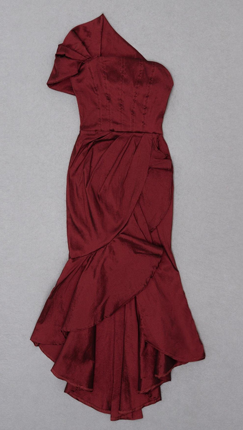 ONE SHOULDER MAXI DRESS IN RED