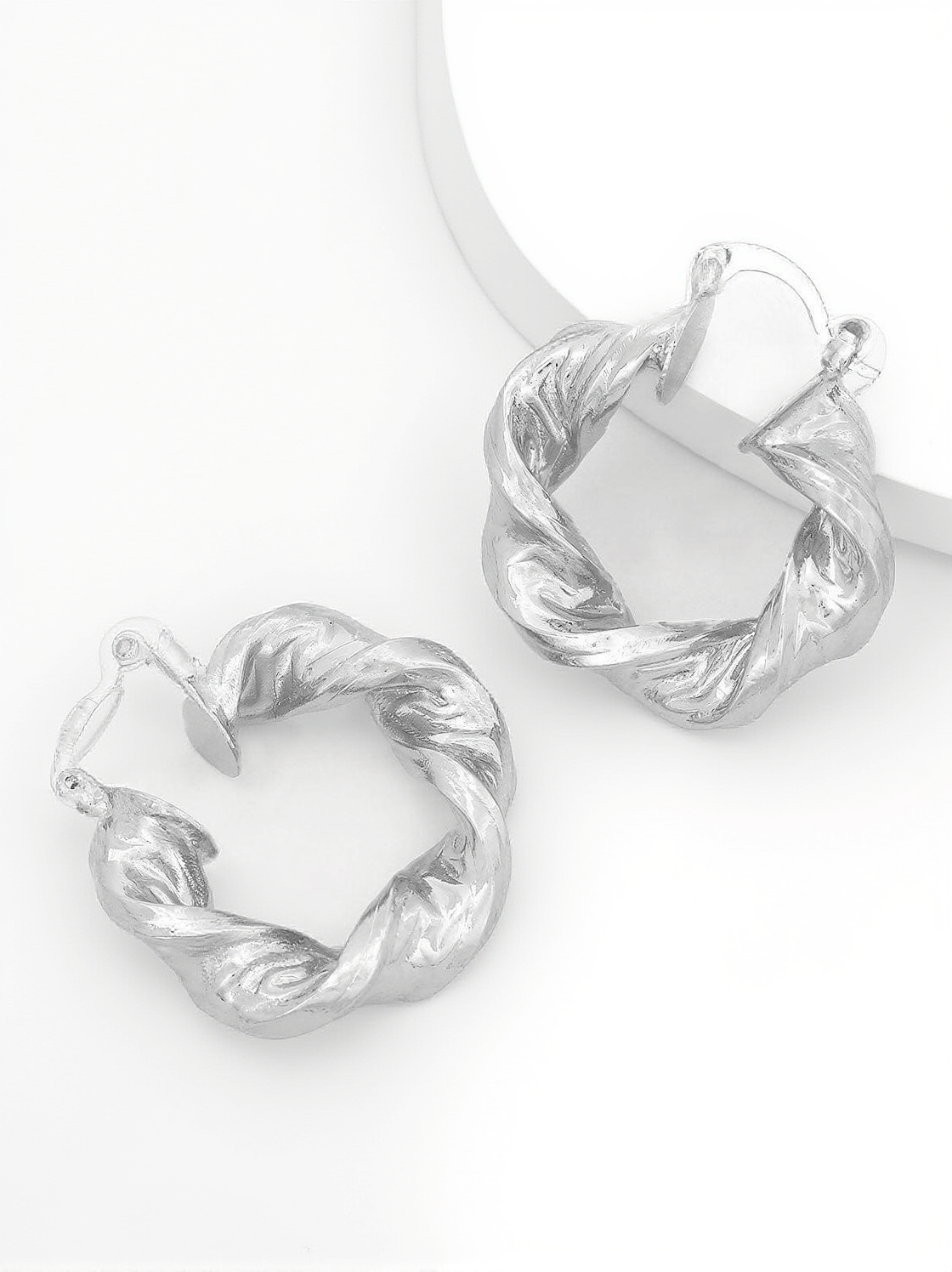 MAIA CHUNKY TWIST HOOP EARRINGS