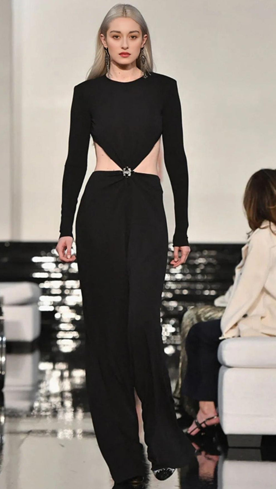 LONG SLEEVES JUMPSUIT IN BLACK