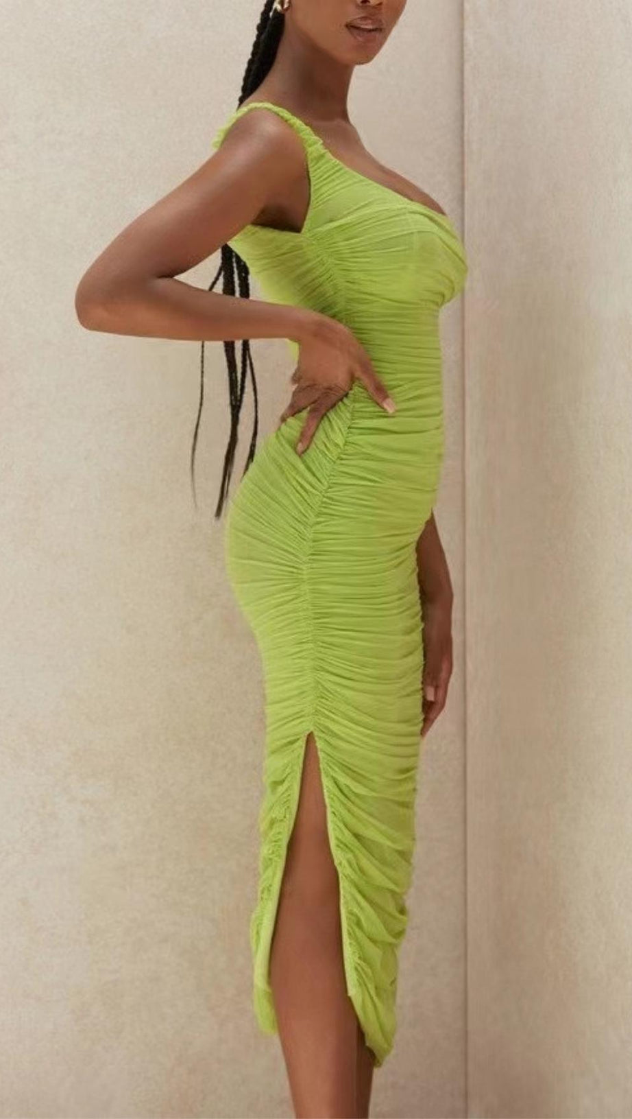 ONE SHOULDER MAXI DRESS IN GREEN