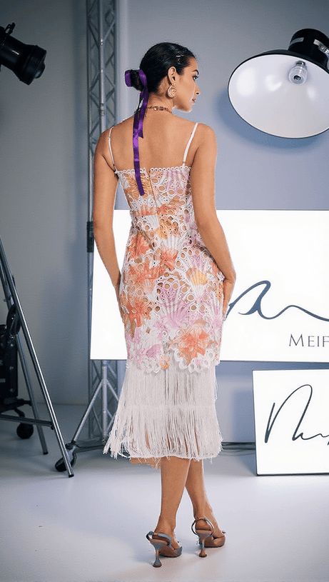 Jezreel – Besticktes Midikleid mit hohlen Fransen