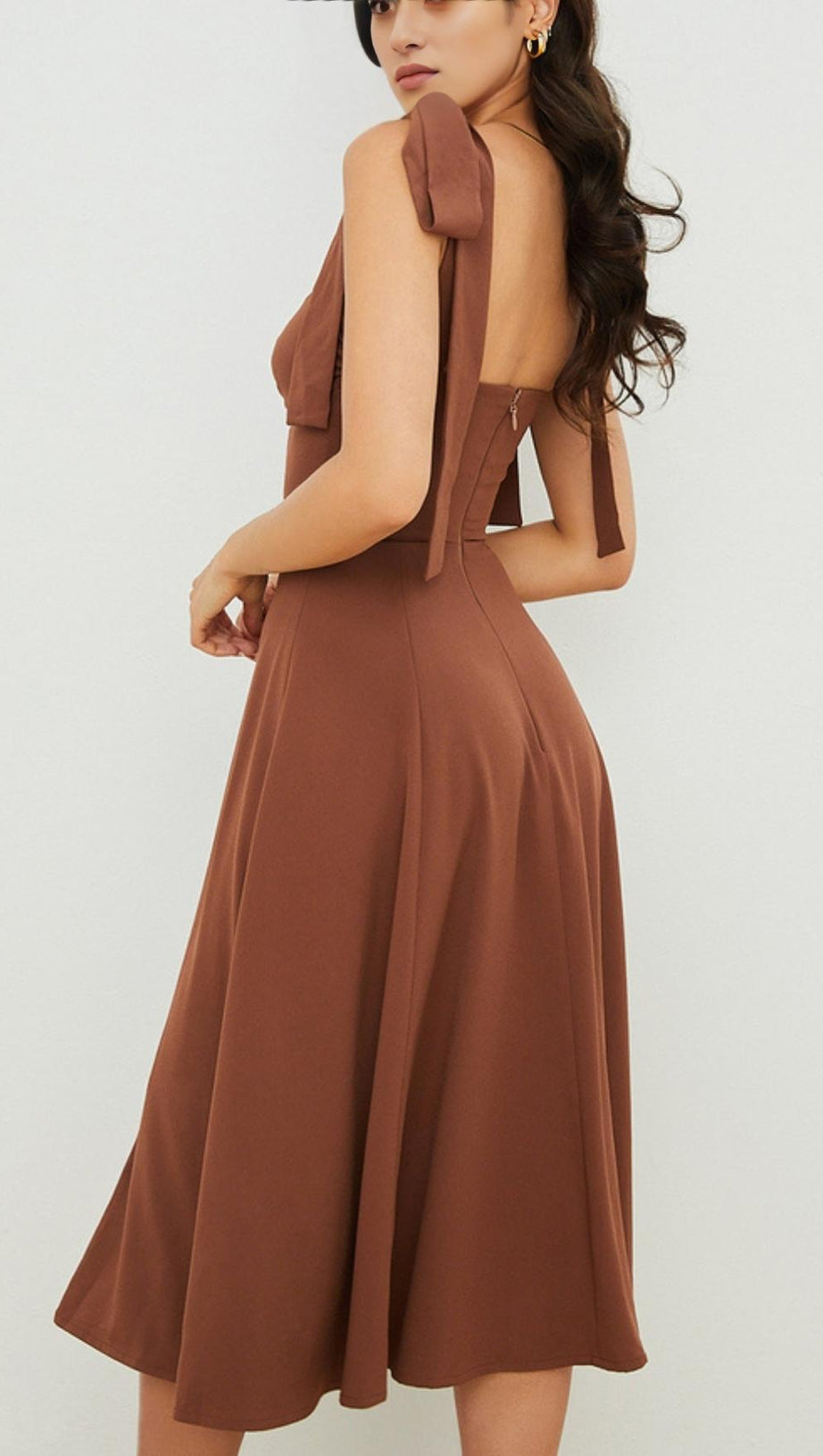 SPLIT MAXI DRESS IN BROWN
