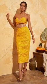 JACQUARD STRAPLESS MIDI DRESS IN YELLOW