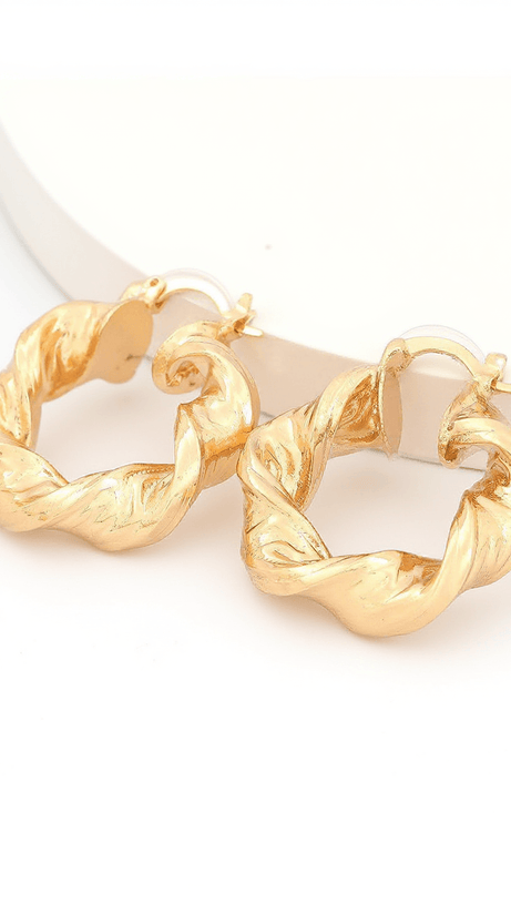 Maia – Klobige Creolen mit Twist