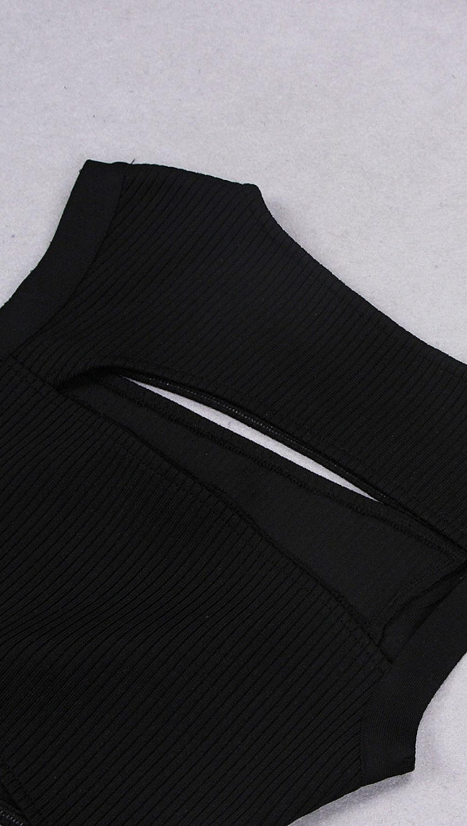 CUTOUT MAXI DRESS IN BLACK