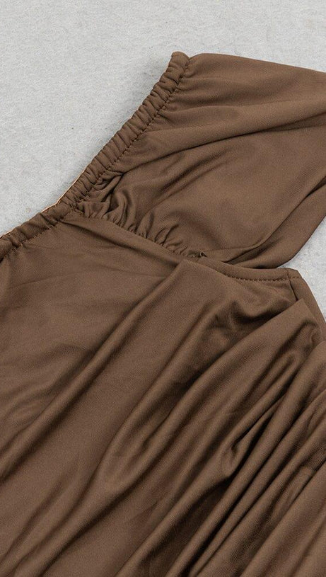 BROWN ONE-SHOULDER HIP-HUGGING DRESS