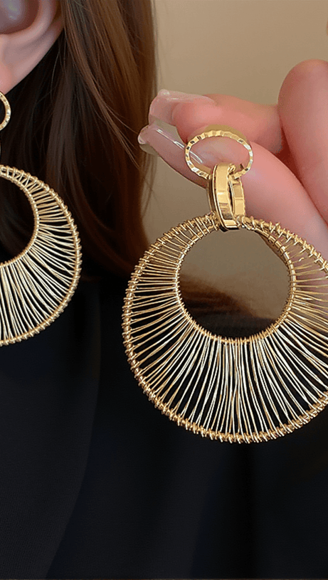 AISLINN METAL HOOP LARGE CIRCLE EARRINGS