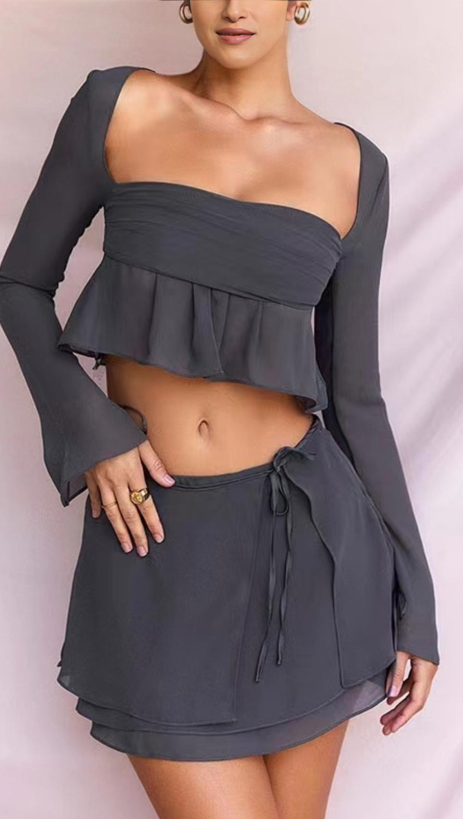 CHIFFON SUIT IN GREY