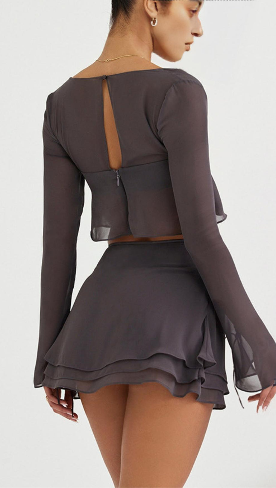 CHIFFON SUIT IN GREY