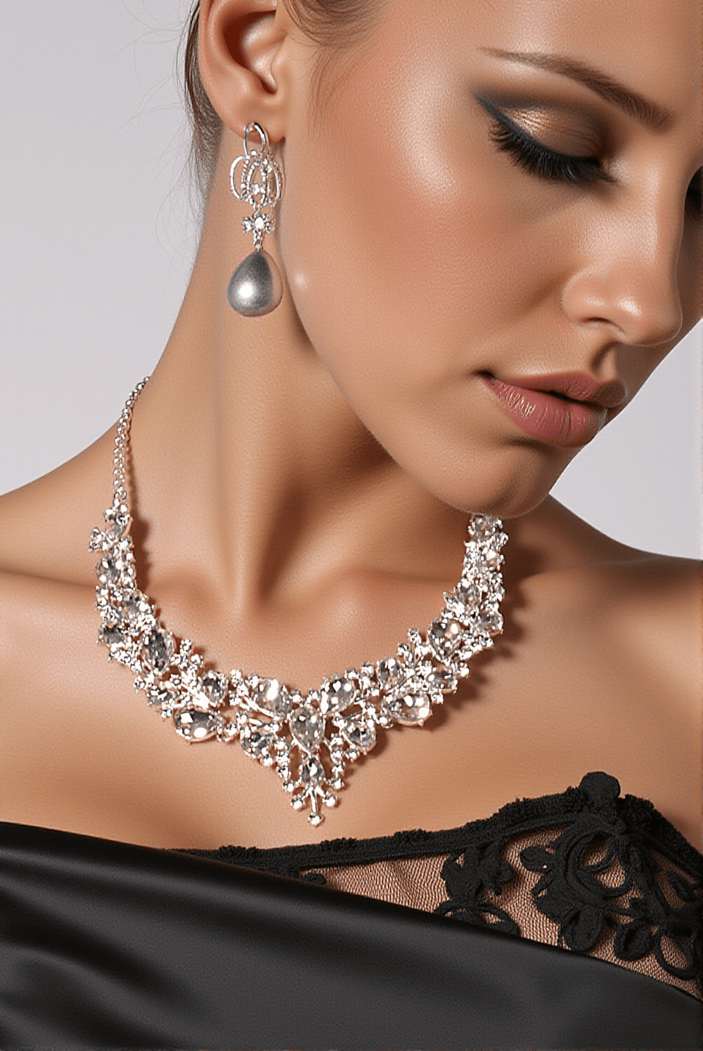 WENDY RHINESTONE CUBIC NECKLACE WITH EARRINGS