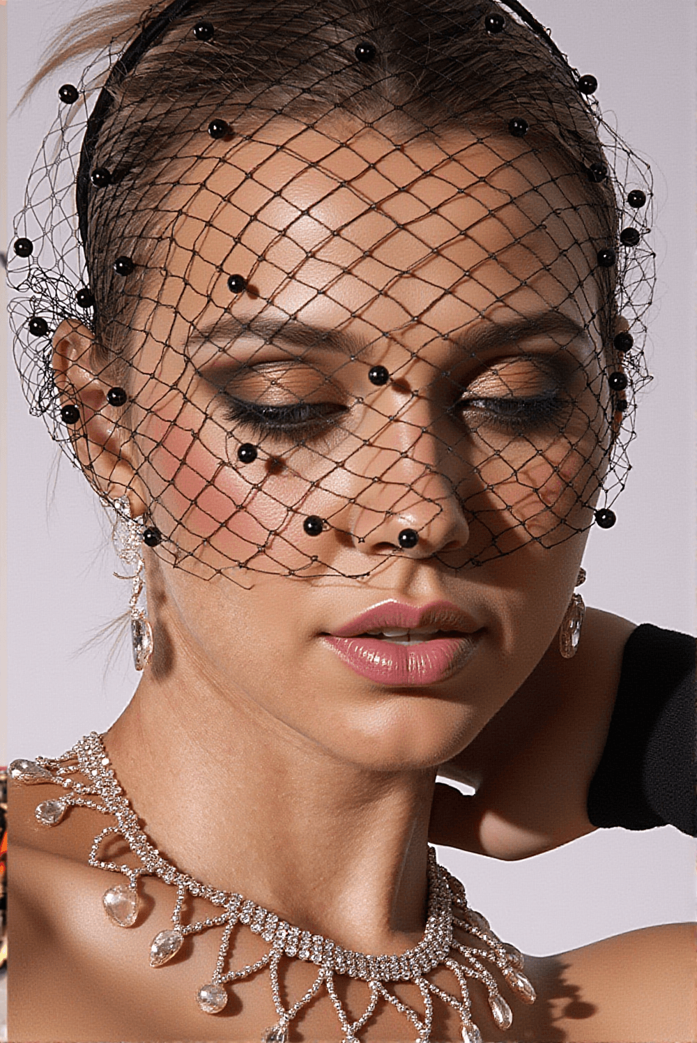 FIONA BEAD MESH HAIRBAND