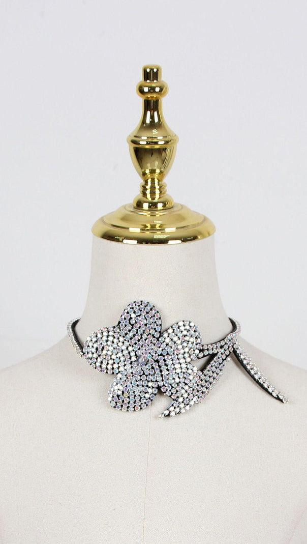 AIIZIE FLOWER DIAMOND NECKLACE - product image