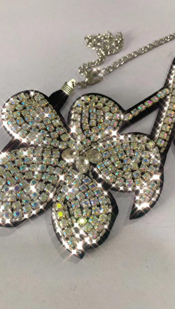 AIIZIE FLOWER DIAMOND NECKLACE - product image