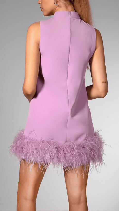 Lila ärmelloses Federkleid