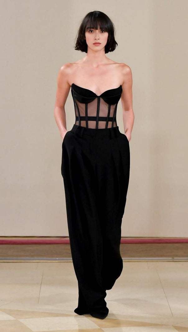 AIIZIE STRAPLESS FISHBONE TOPS IN BLACK - product image