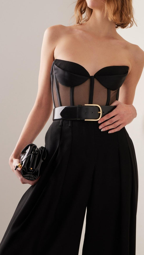 AIIZIE STRAPLESS FISHBONE TOPS IN BLACK - product image