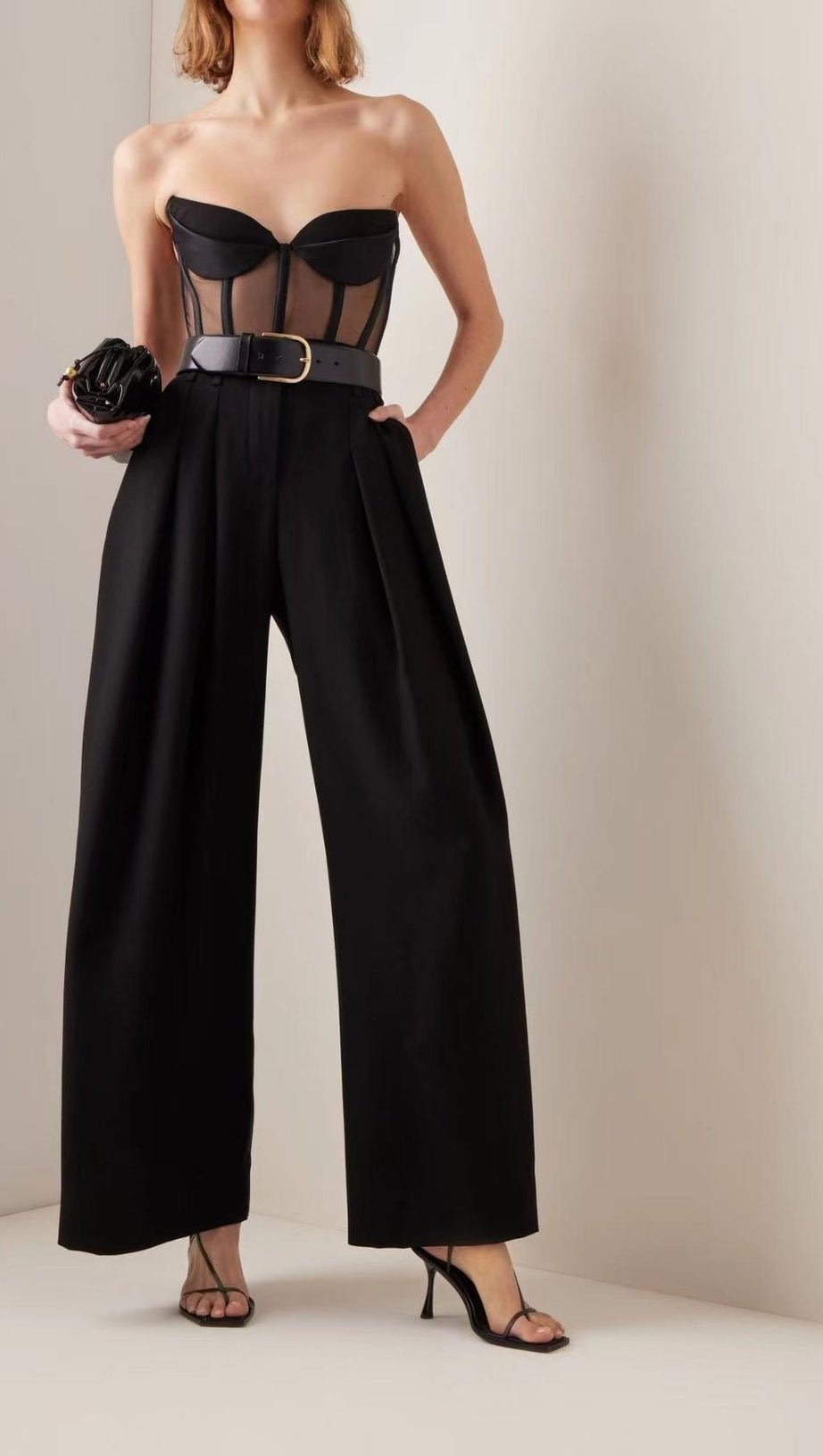 STRAPLESS FISHBONE TOPS IN BLACK