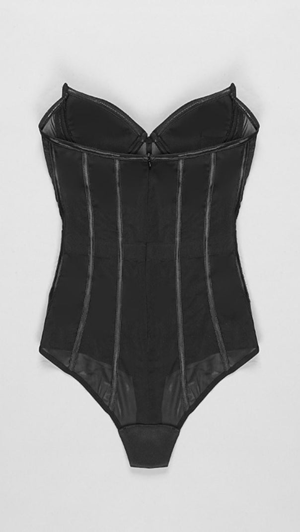 AIIZIE STRAPLESS FISHBONE TOPS IN BLACK - product image