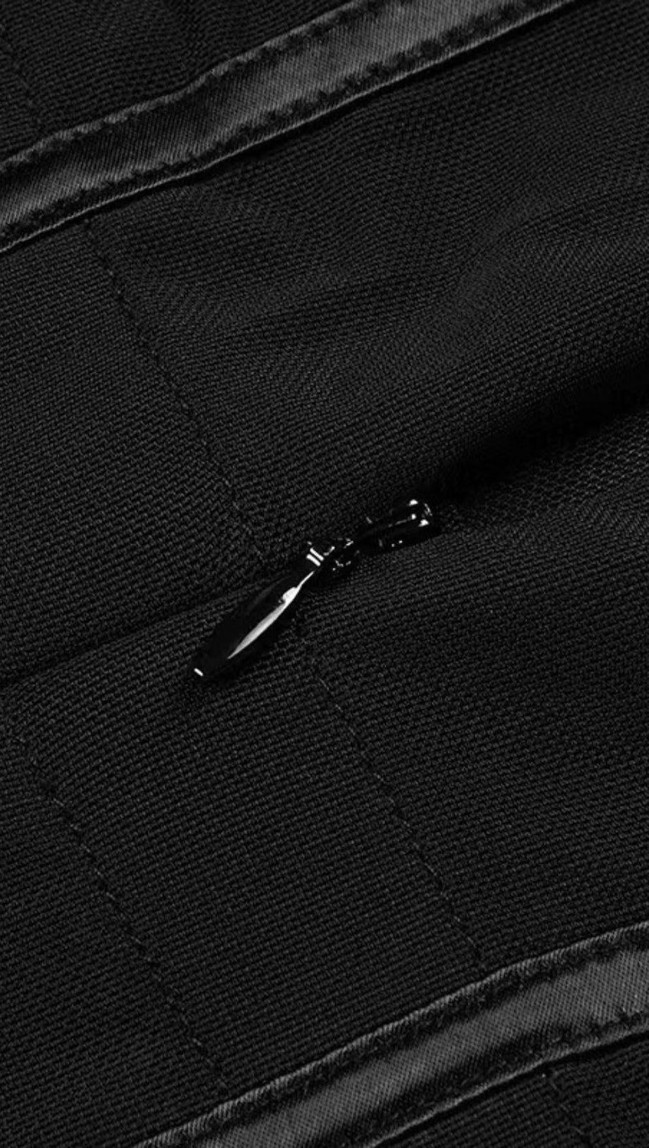 STRAPLESS FISHBONE TOPS IN BLACK