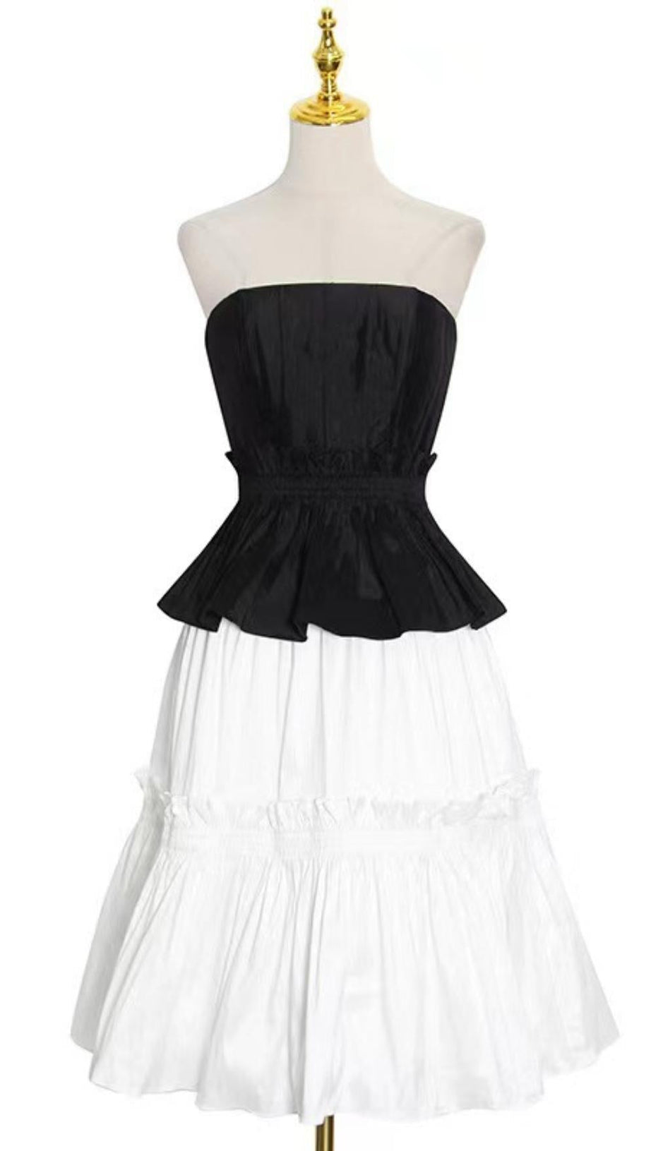 JOINT MIDI DRESS IN BLACK AND WHITE