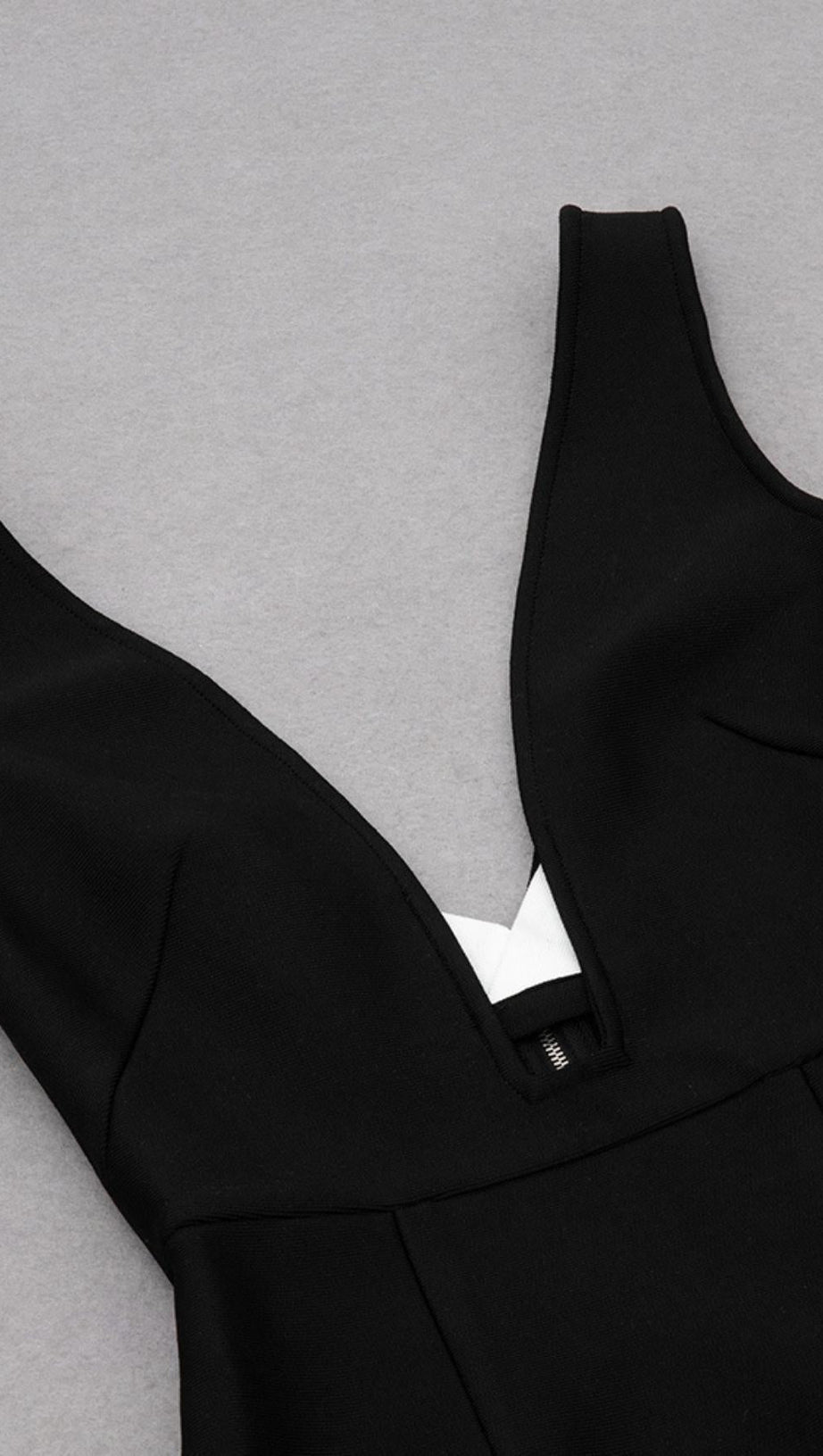 DEEP V MIDI DRESS IN BLACK