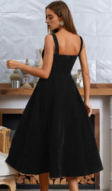 VELVET Type A  DRESS IN BLACK