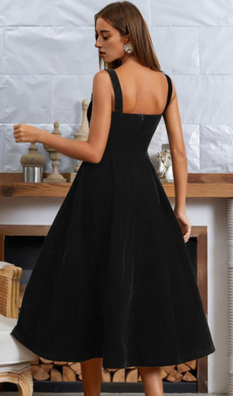 VELVET Type A  DRESS IN BLACK