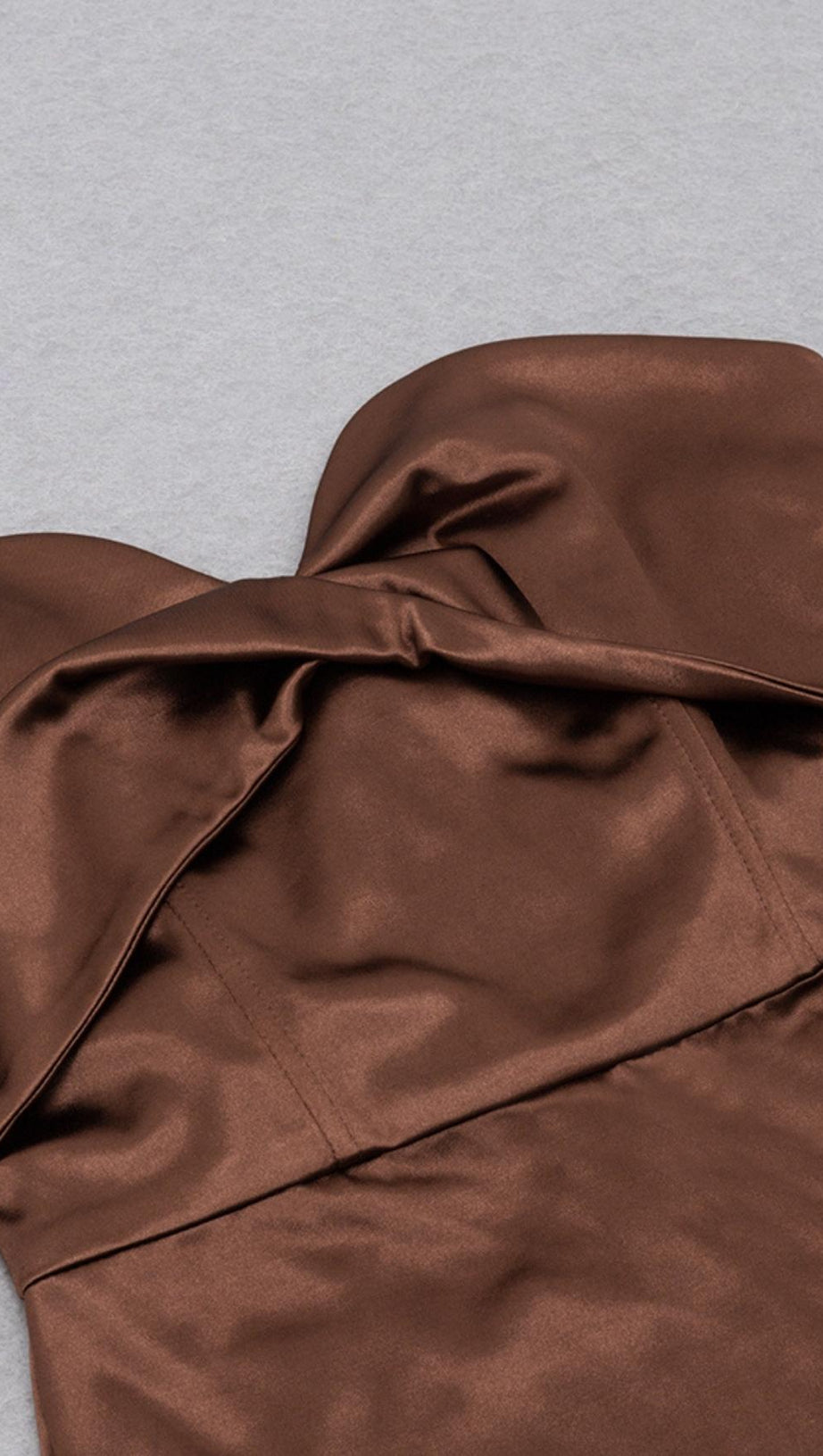 STRAPLESS  SPLIT DRESS IN BROWN