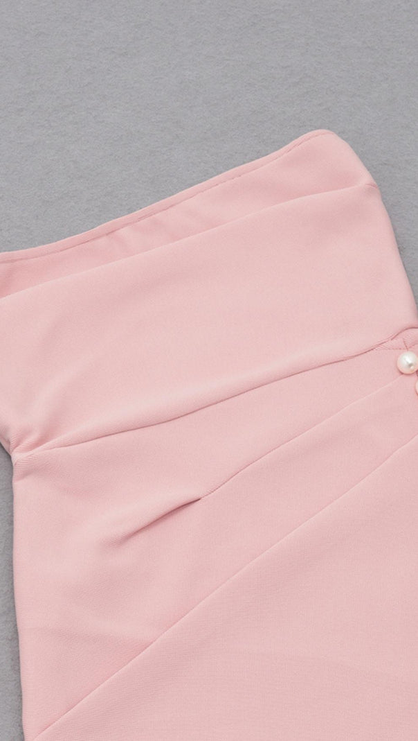 AIIZIE STRAPLESS MIDI DRESS IN PINK - product image