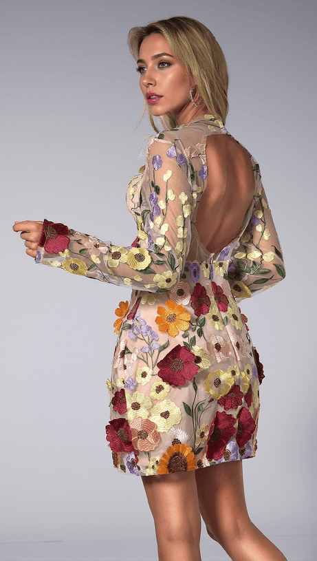 Ferne – Langärmliges Minikleid mit 3D-Blumenmuster