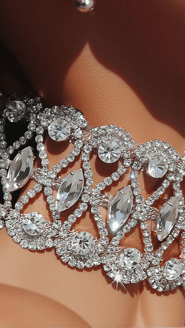 AIIZIE BRILYNNE CRYSTAL NECKLACE - product image