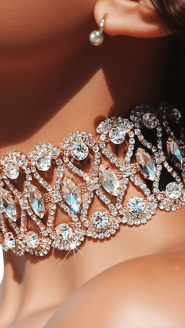 AIIZIE BRILYNNE CRYSTAL NECKLACE - product image