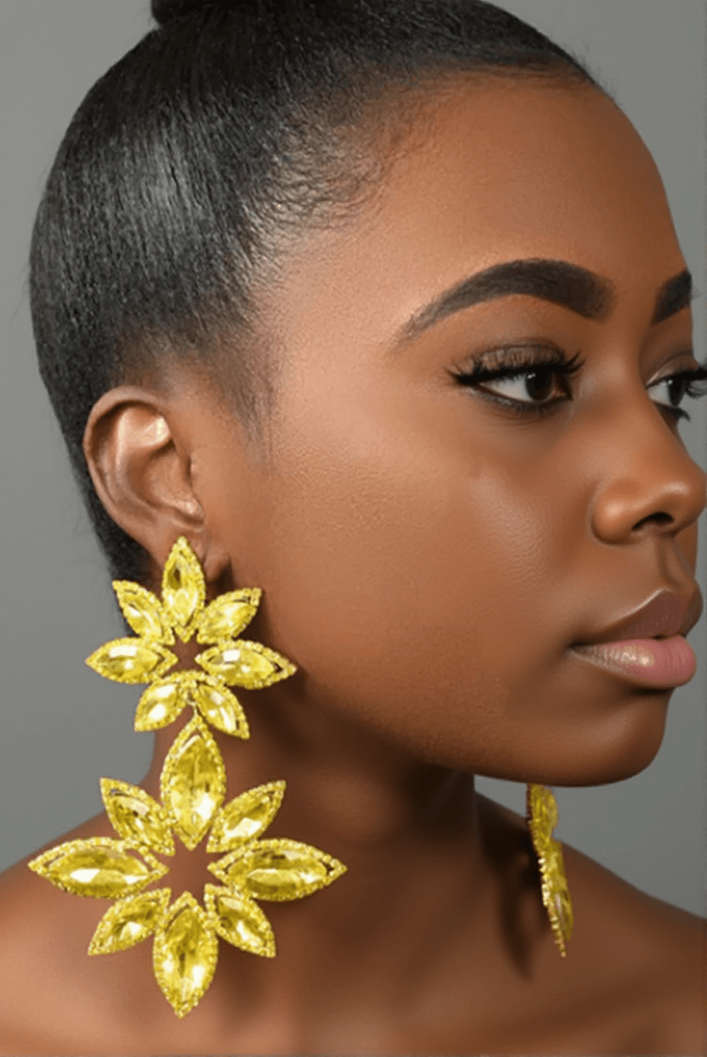 Brittanie Blumen-Strass-Ohrringe