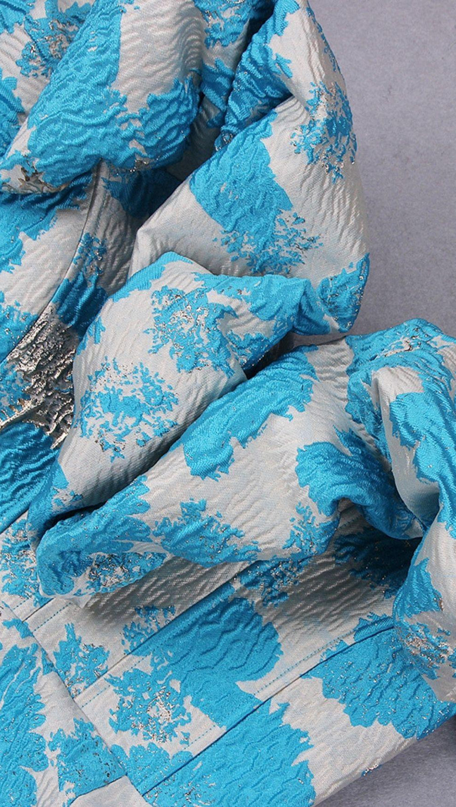 JACAUARD STRAPLESS MIDI DRESS IN BLUE