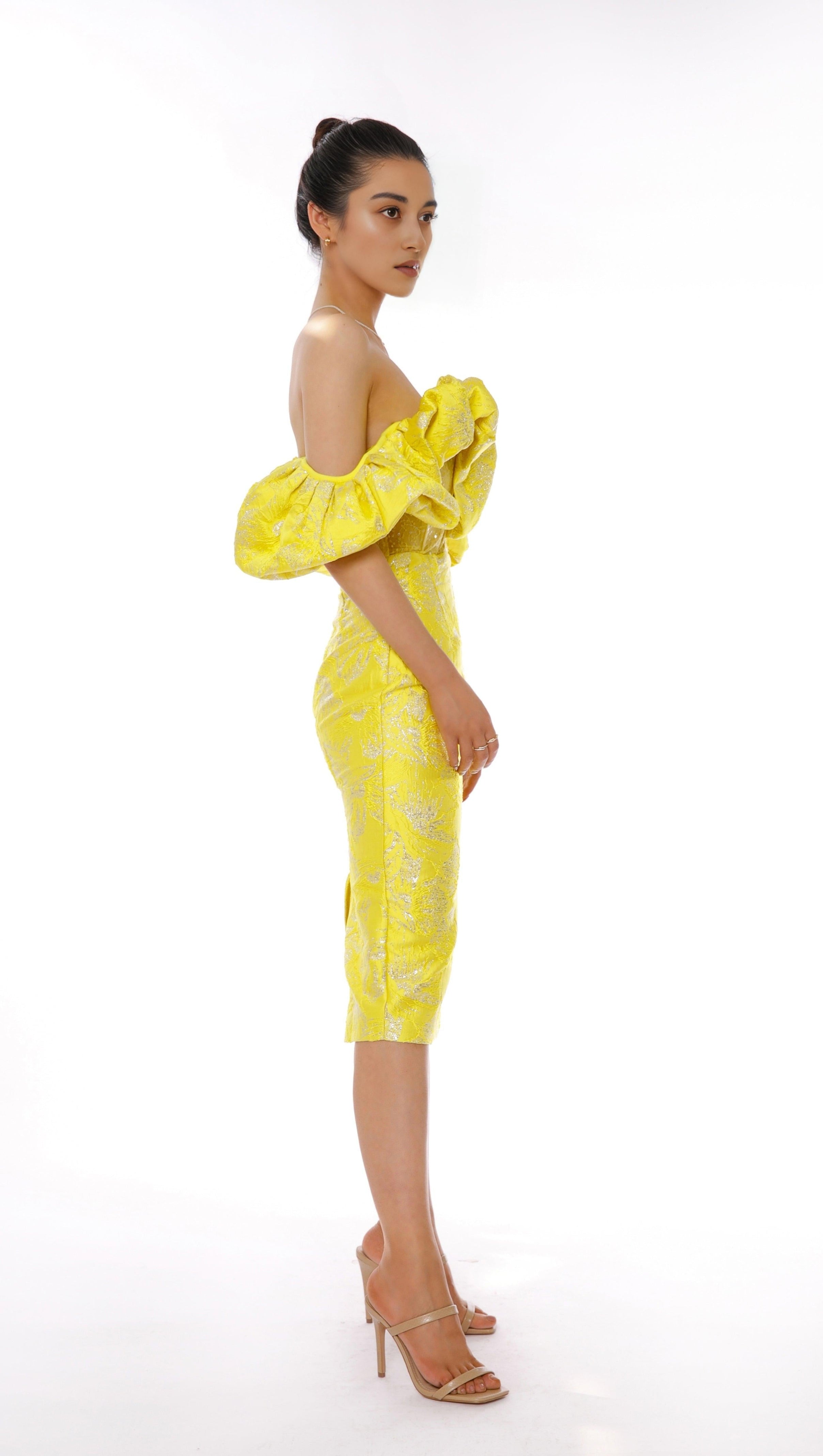 AIIZIE JACQUARD STRAPLESS MIDI DRESS IN YELLOW - product image