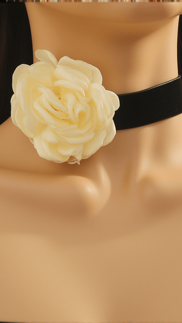 AIIZIE ANNYSTON 3D FLORAL COLLAR NECKLACE - product image