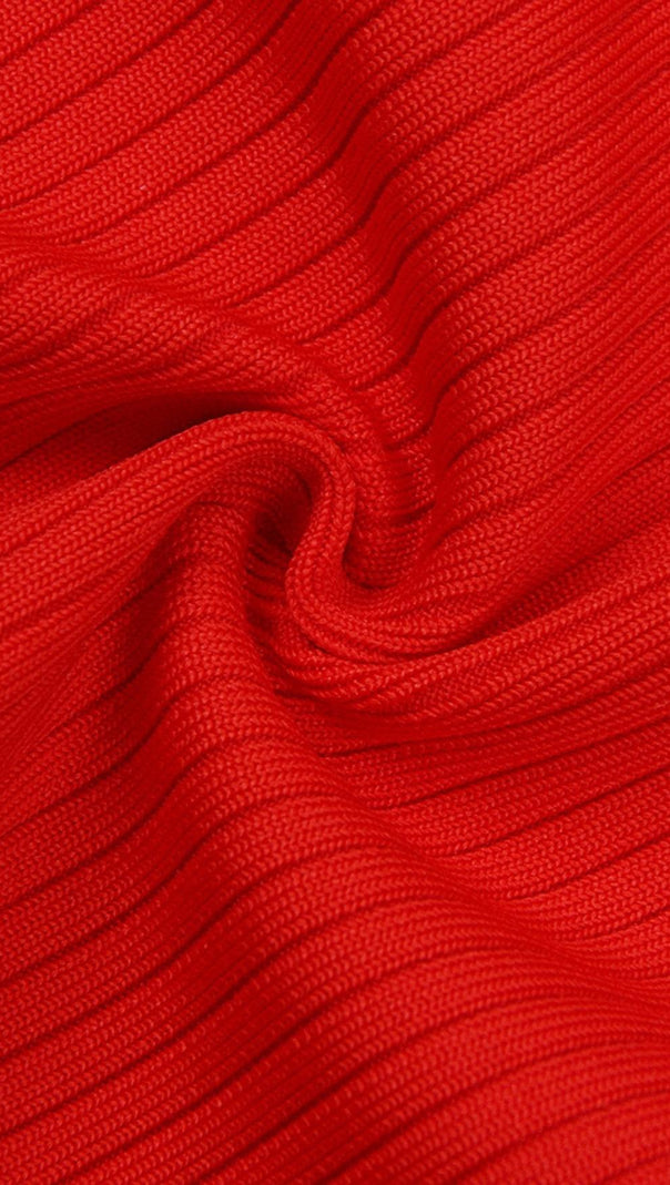 MINIABITO IN MAGLIA ROSA COMPLETO DI DUE PEZZI