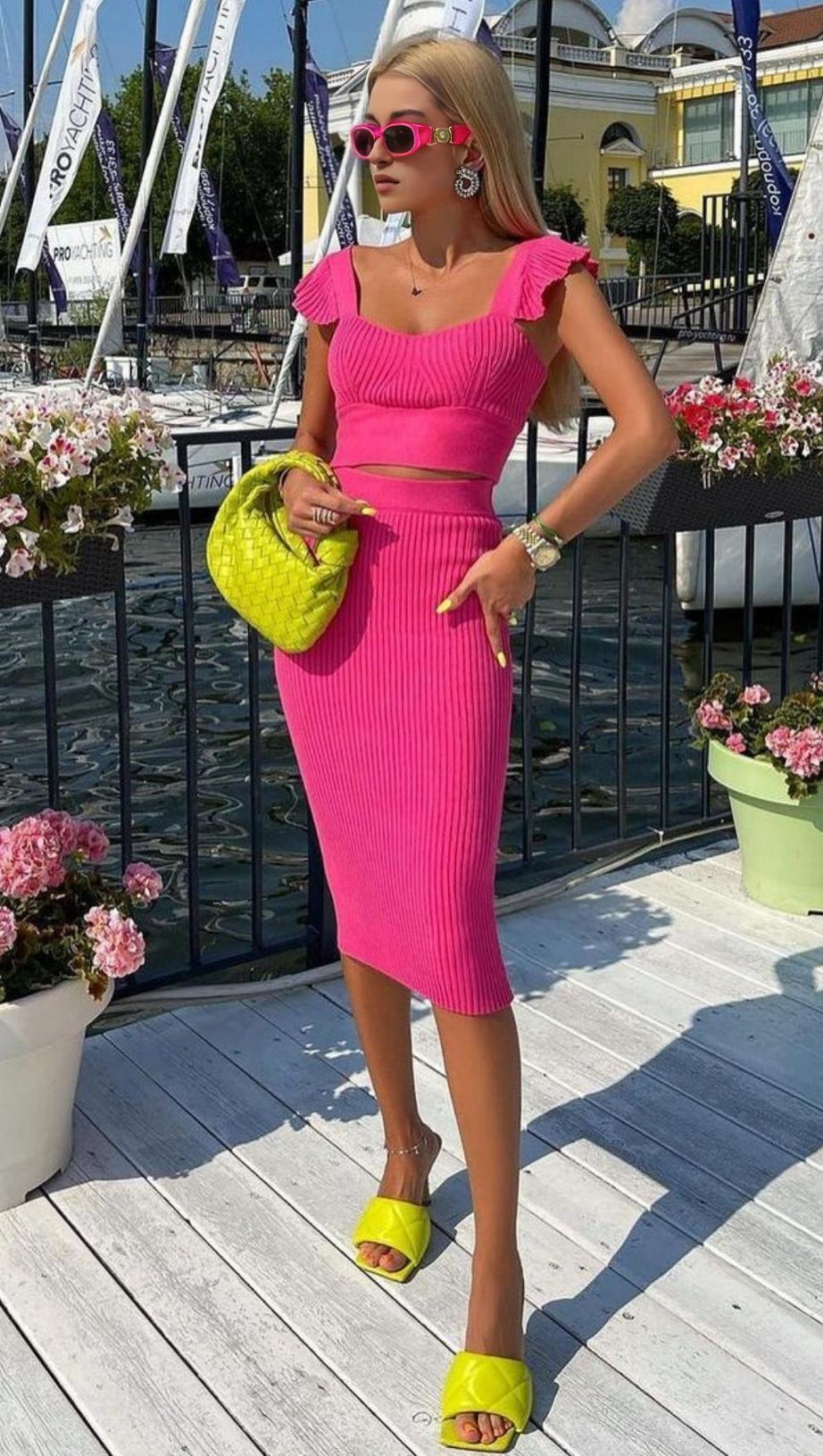 ZWEITEILIGES SET: STRICK-MINIKLEID IN ROT