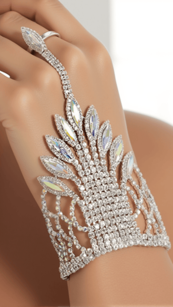 AIIZIE ARABIA DIAMOND FLORAL FRINGE BRACELET - product image