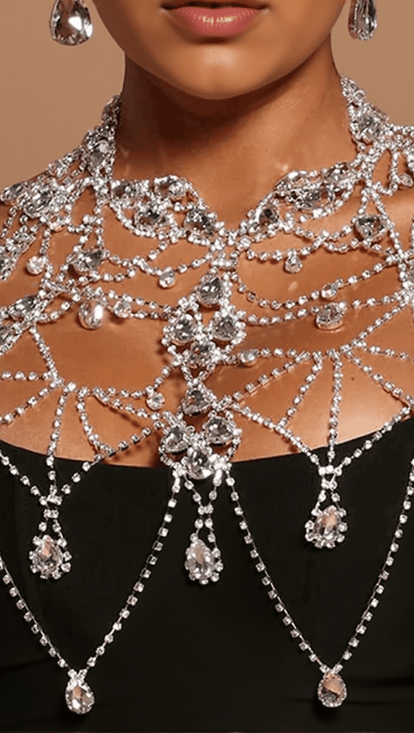 AIIZIE BRITTEN DIAMOND CRYSTAL LAYER CHEST CHAIN - product image