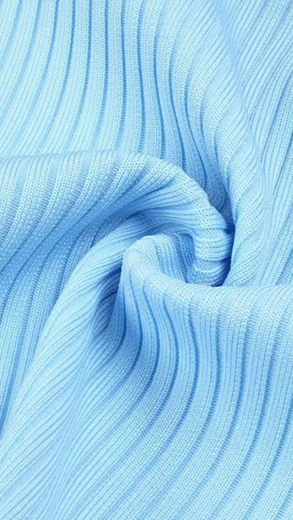 Trägerloses Bandage-Minikleid mit Hohlsaum in Himmelblau