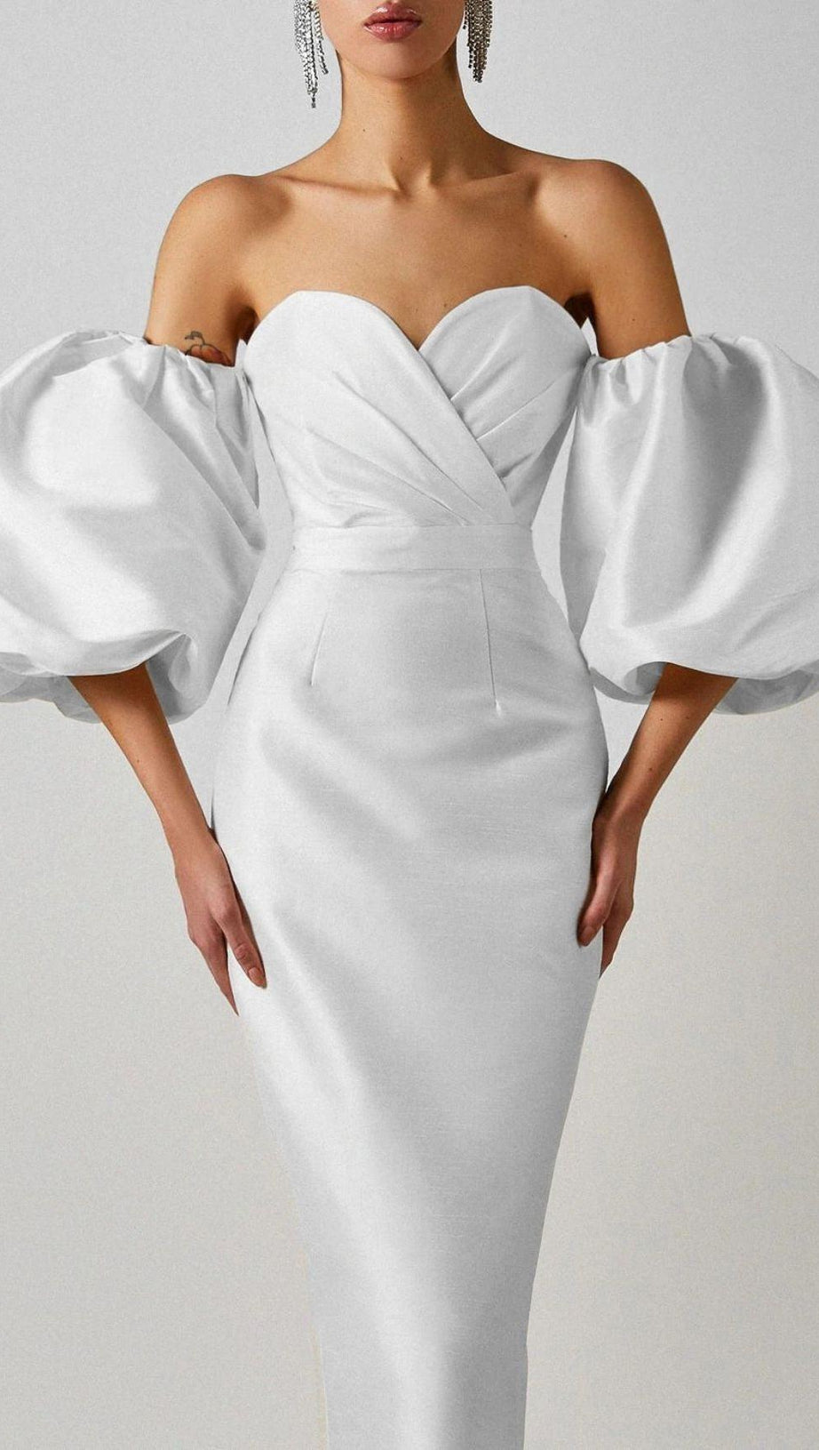 SATIN STRAPLESS MIDI DRESS IN WHITE