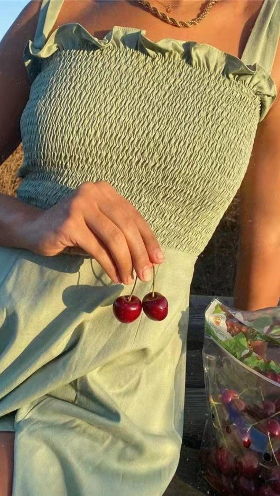 SLIT MIDI DRESS IN GREEN