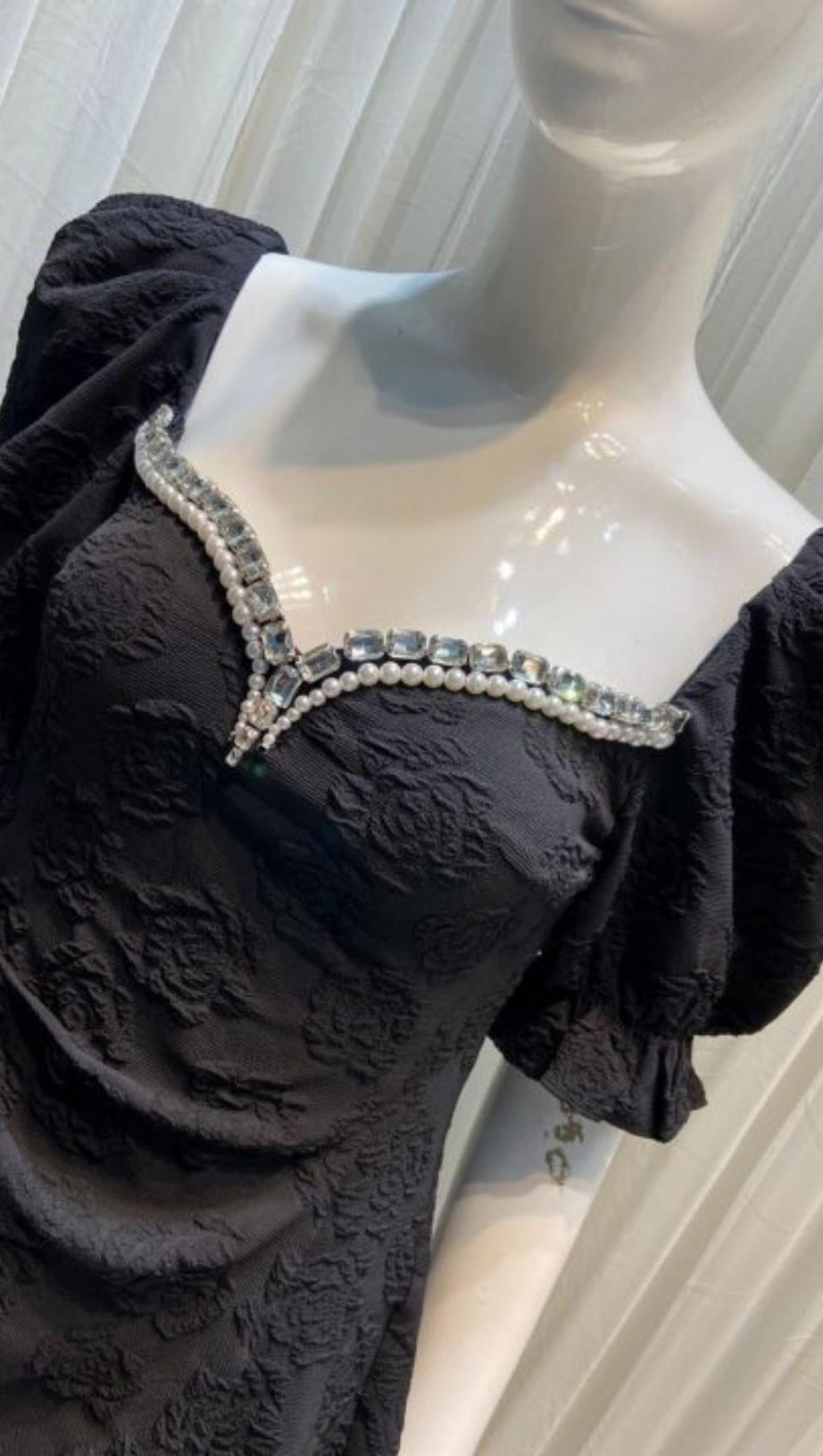 DIAMOND FLORAL BACKLESS MINI DRESS IN BLACK