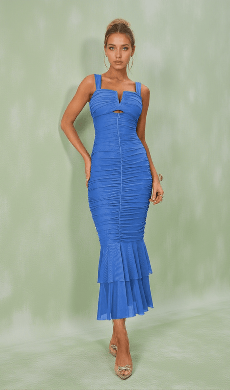 Eri – Gerüschtes Maxikleid aus Netzstoff in Blau
